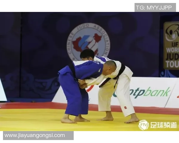 法国足球明星与柔道的奇妙交汇探索运动员多元化的魅力与挑战