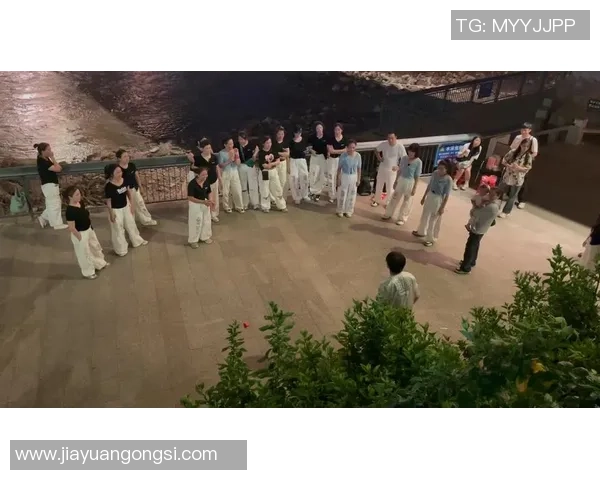 武汉街舞队荣登街舞节奏排行榜第六名展现城市文化魅力与活力